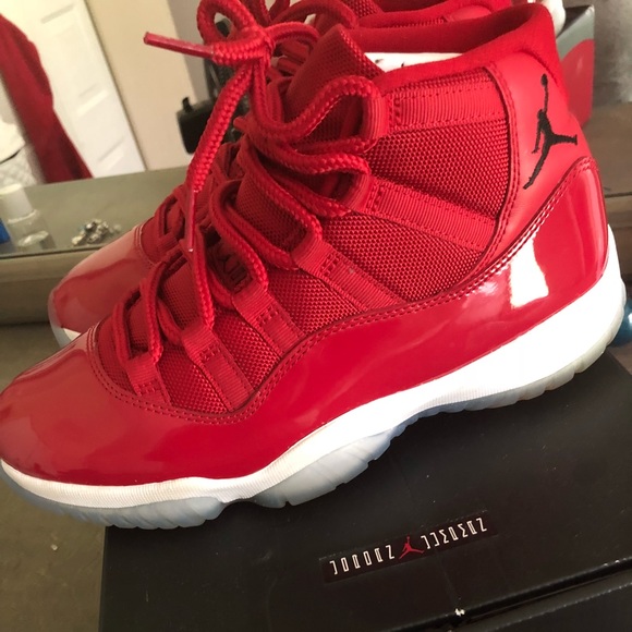 Jordan 11 Red Men size 8 - Picture 2 of 5